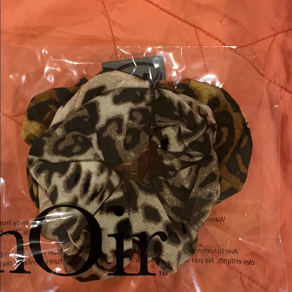 nOir Jewelry Ombré Leopard Scrunchies (3) - Picture 2 of 3